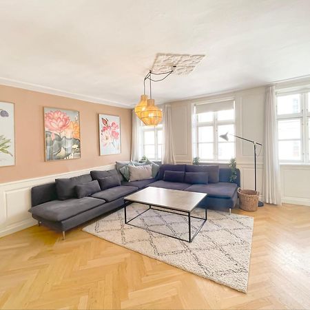Large Apartment With 4 Bedrooms In Kopenhagen Bagian luar foto